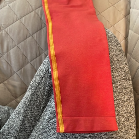 Small alphalete amplify originally golden hour. I dyed them reddish pink - Picture 7 of 10